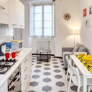 clarissa-house.hotelitalianriviera.com/